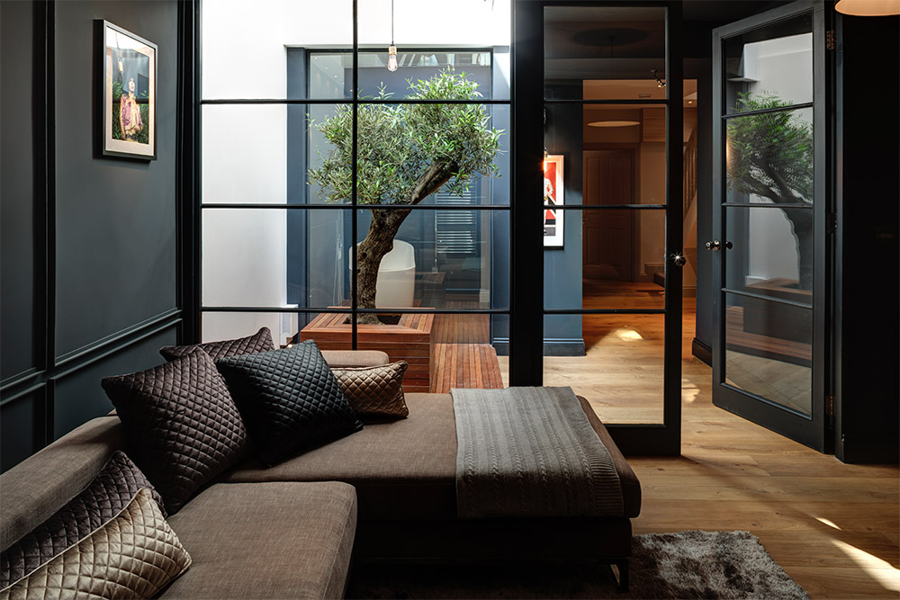 minale and mann built living room